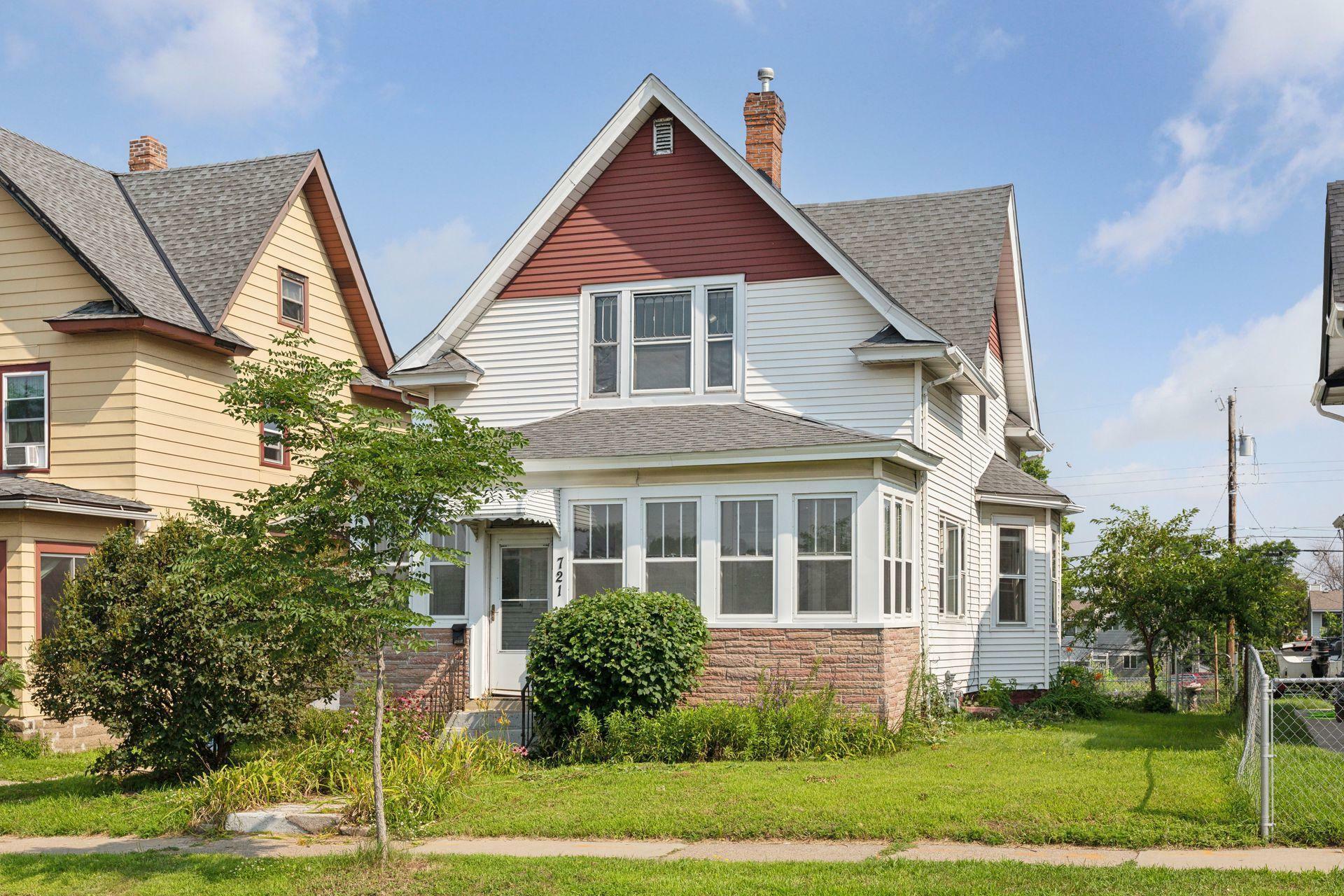 Property Photo:  721 Saint Anthony Avenue  MN 55104 