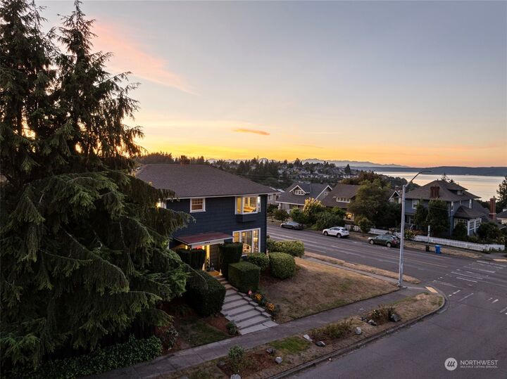 Property Photo: 2918 N Alder Street WA 98407