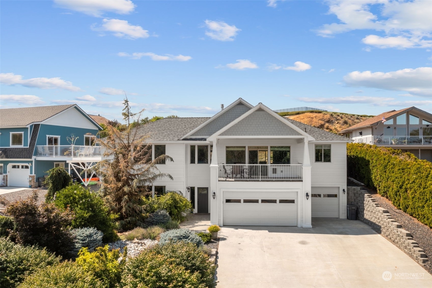 Property Photo: 2957 Riviera Boulevard WA 98828