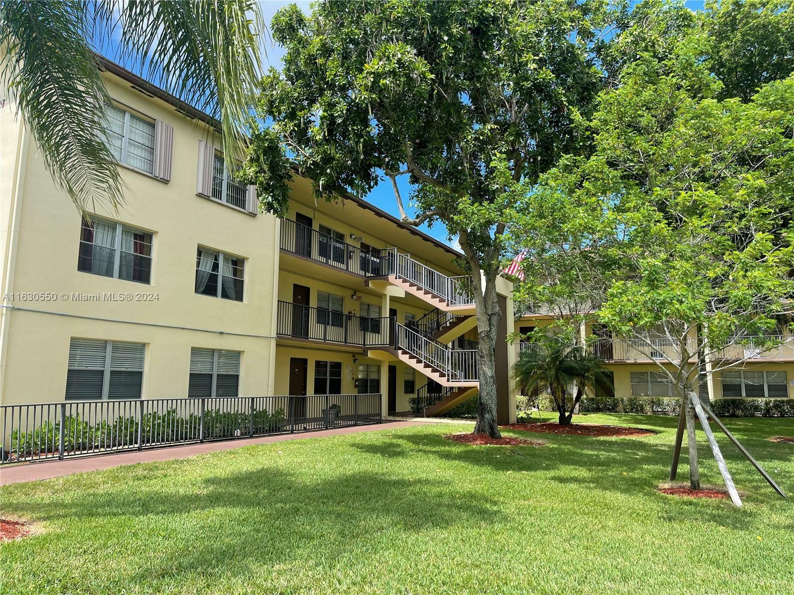 Property Photo:  150 SW 134th Way 304R  FL 33027 