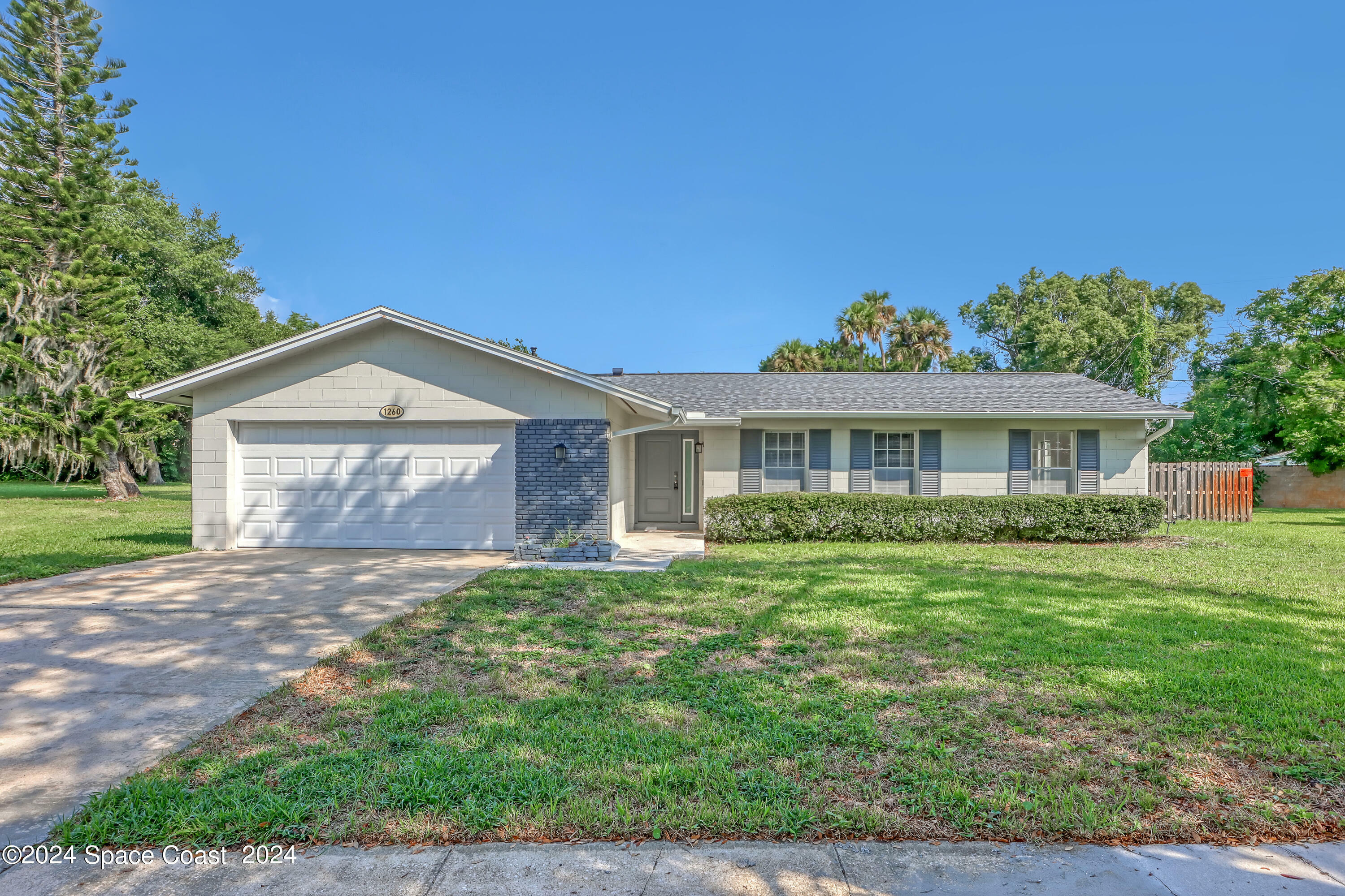 Property Photo:  1260 Santa Cruz Avenue  FL 32780 