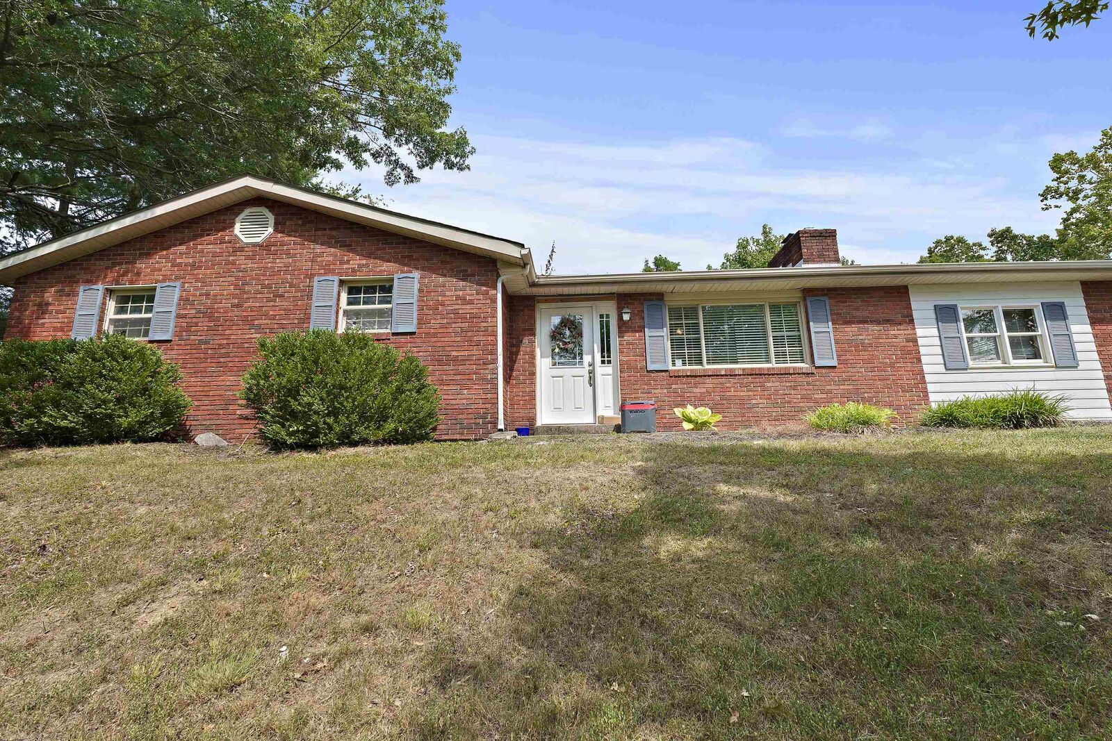 Property Photo:  8220 Manor Drive  KY 41102 