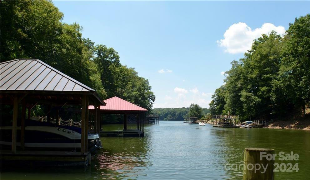 Property Photo:  216 S Harbor Watch Drive  NC 28677 