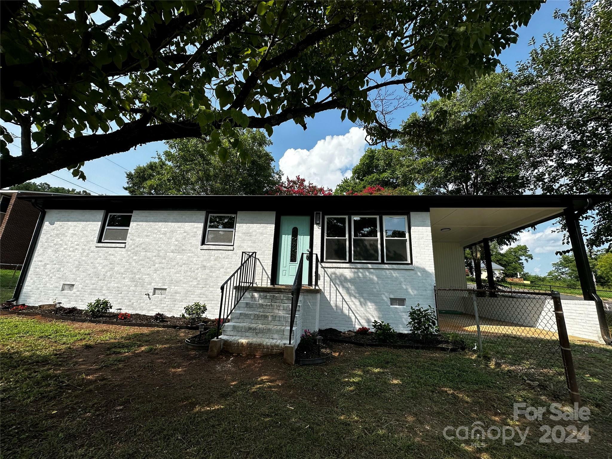 Property Photo:  518 Baker Street  NC 28086 