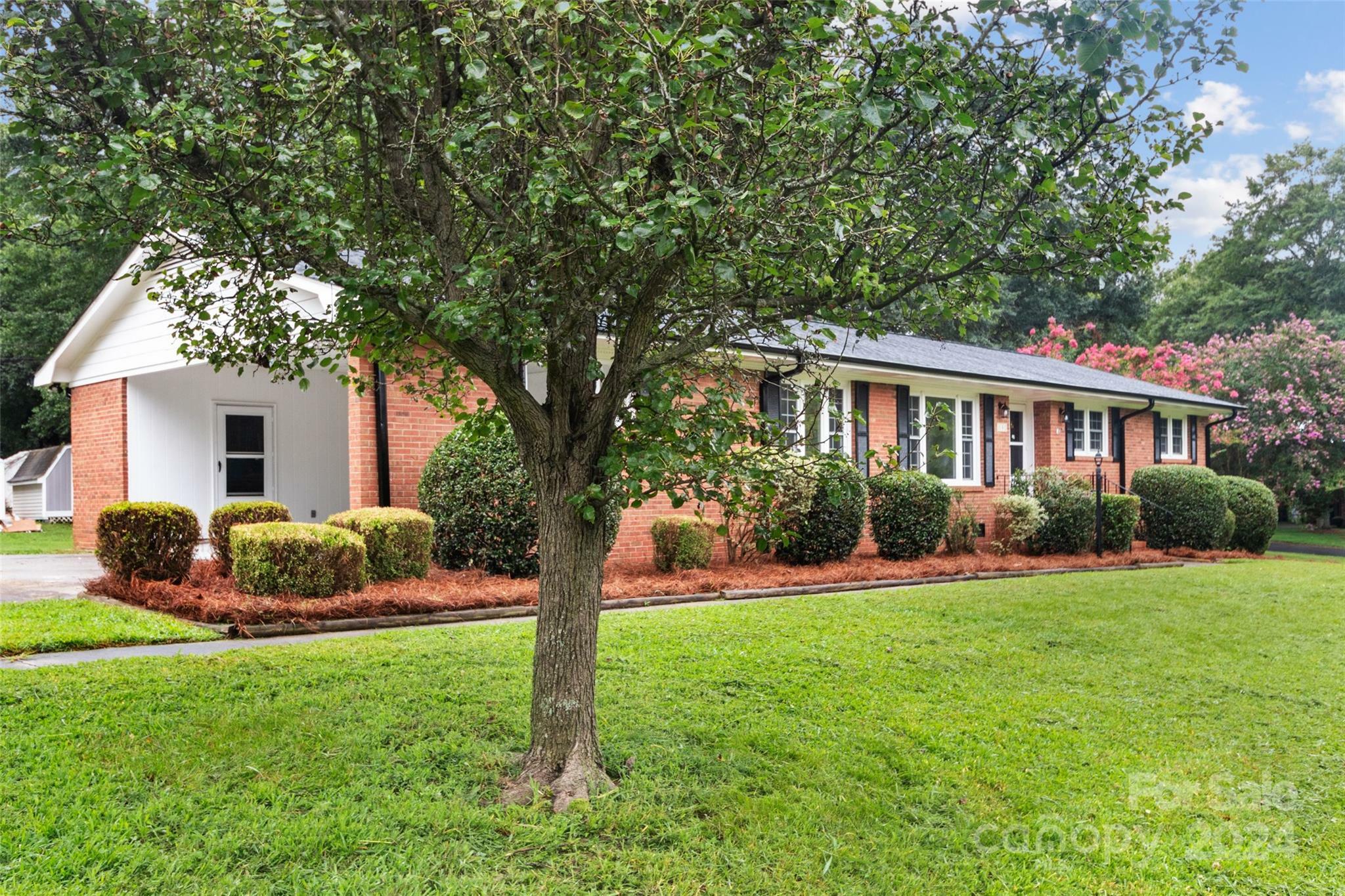 Property Photo:  840 Belmorrow Drive  NC 28214 