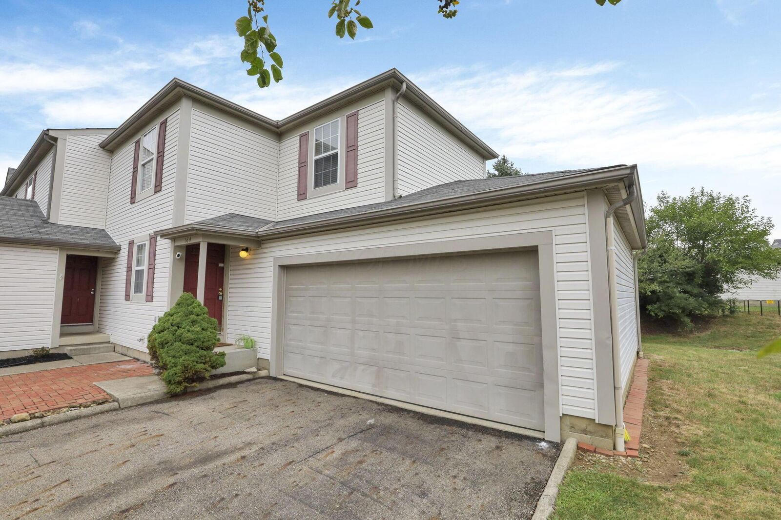 Property Photo:  164 Malloy Lane  OH 43004 