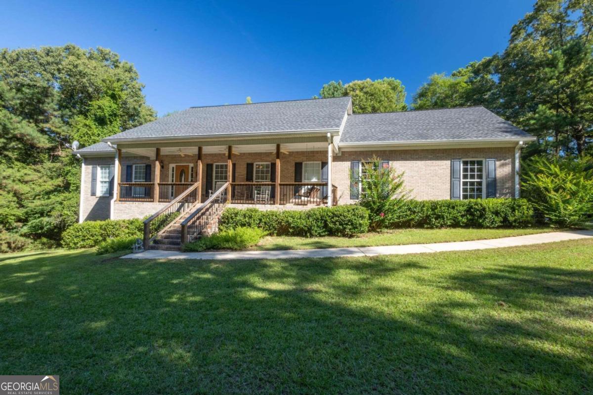Property Photo: 637 Holloway Hollow GA 31064