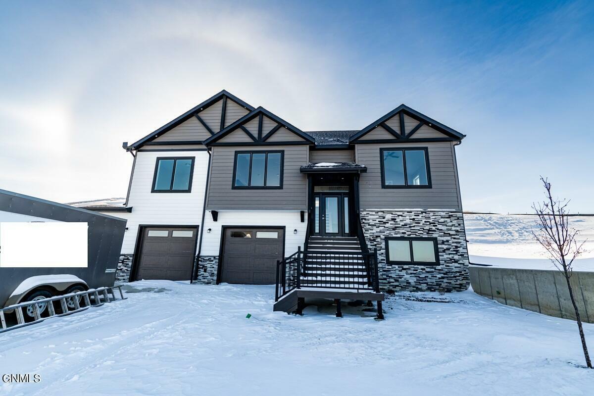 Property Photo:  230 Leslie Lane SE  ND 58854 