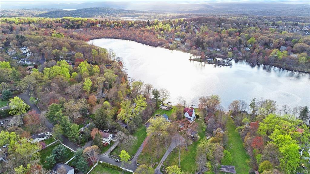 Property Photo:  1561 Wenonah Trail  NY 10547 