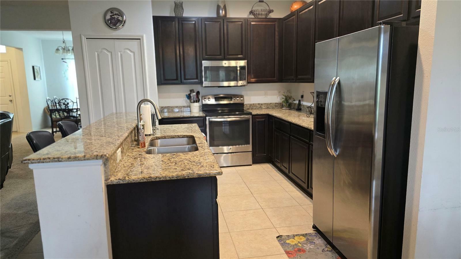 Property Photo:  7410 64th Street E  FL 34221 