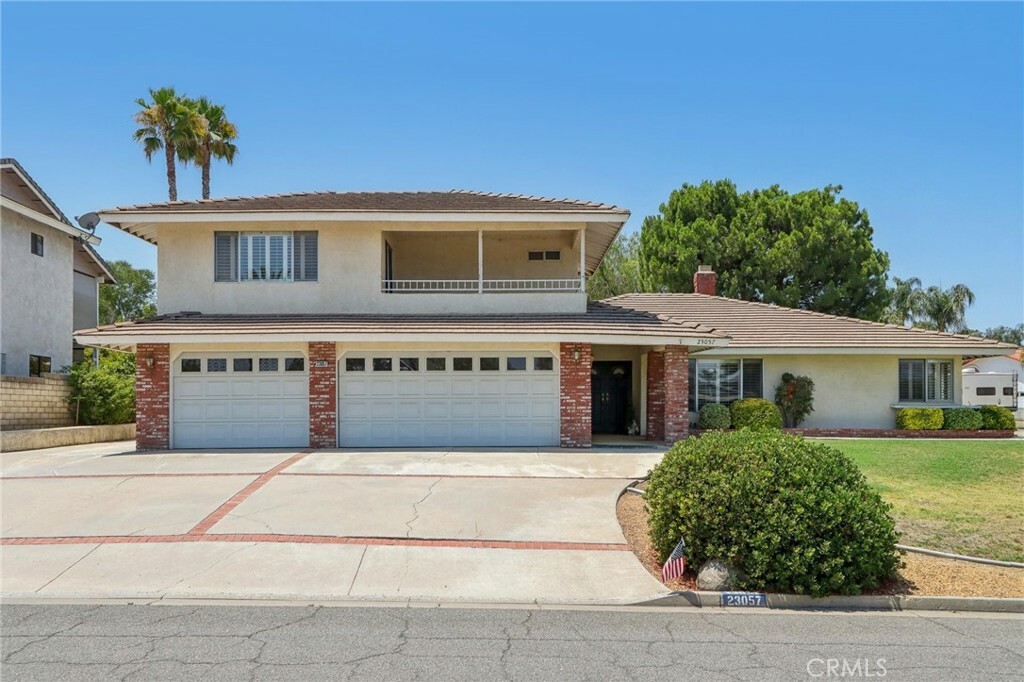 Property Photo:  23057 Canyon Lake Drive S  CA 92587 