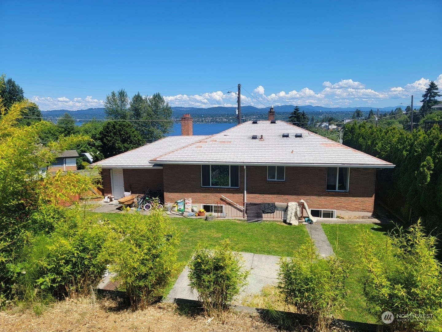 Property Photo:  10037 Waters Avenue S  WA 98178 