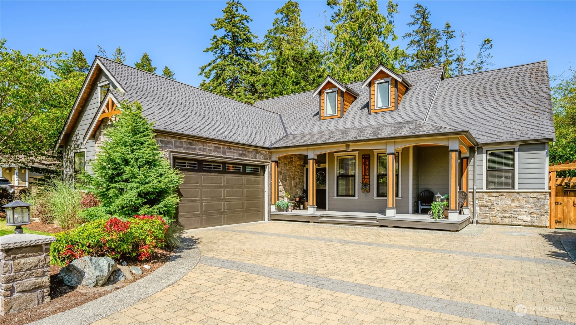 Property Photo:  2607 Washington Boulevard  WA 98221 