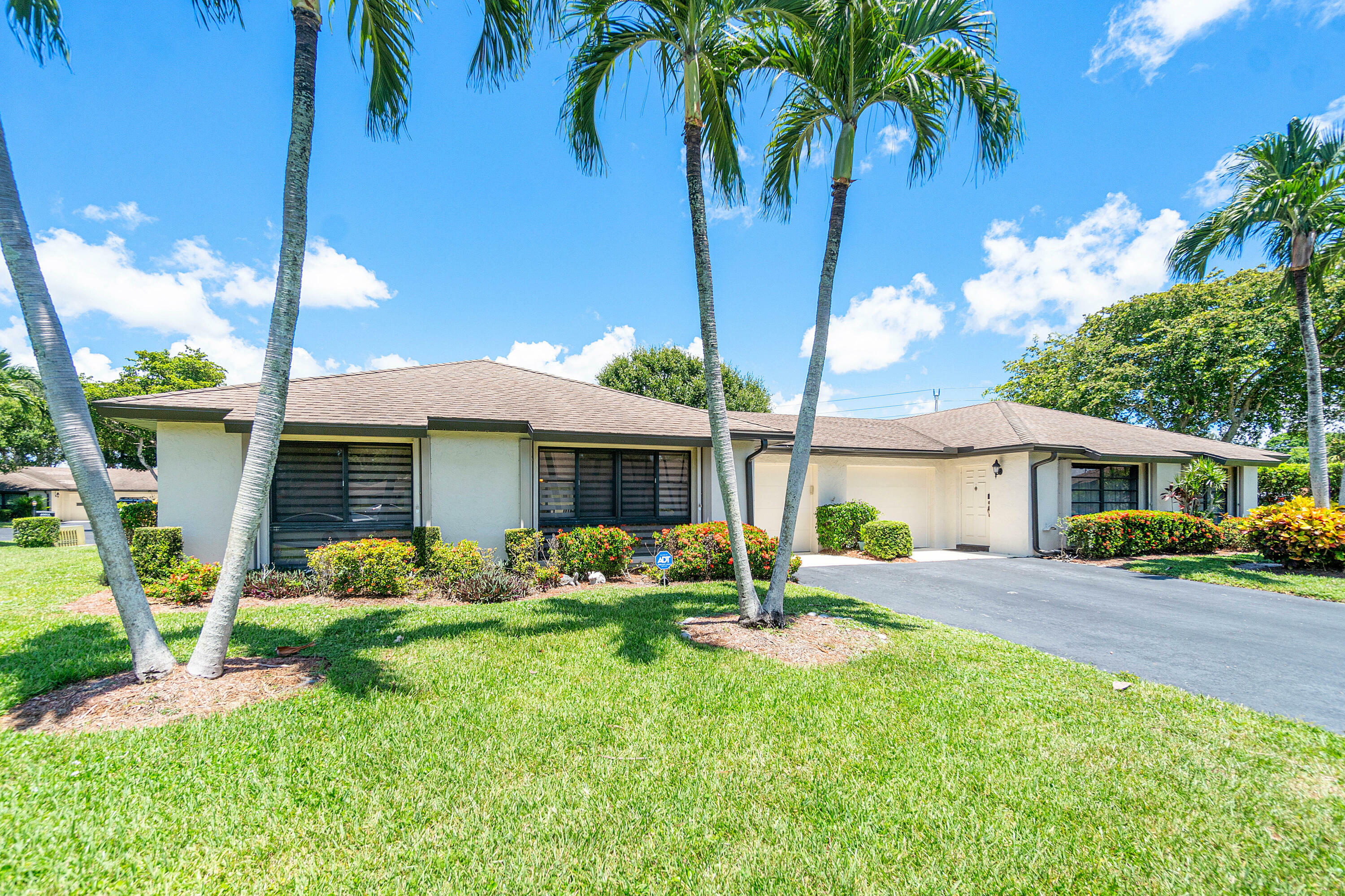 Property Photo:  4688 Greentree Path A  FL 33436 