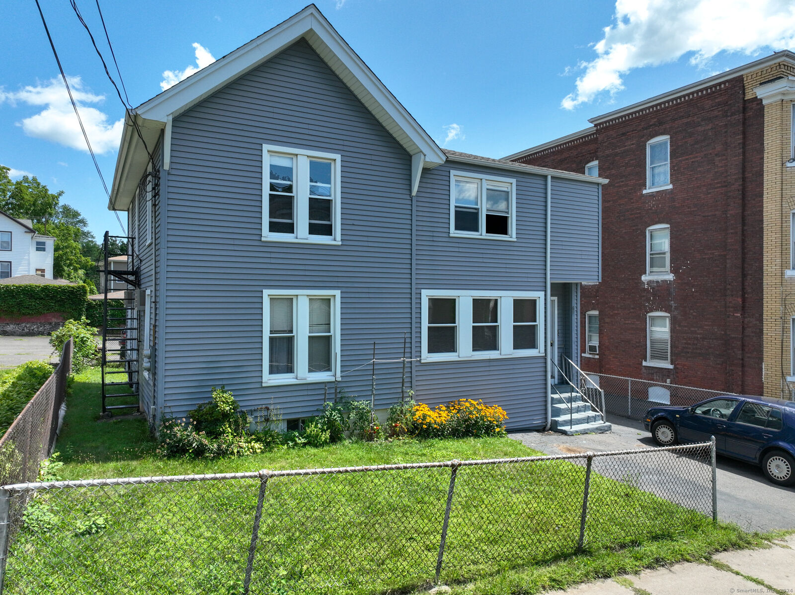 Property Photo:  69 Smith Street  CT 06053 