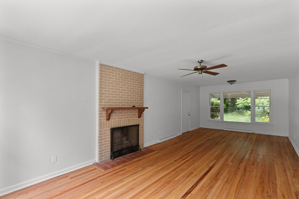 Property Photo:  1515 Oak  AL 36303 