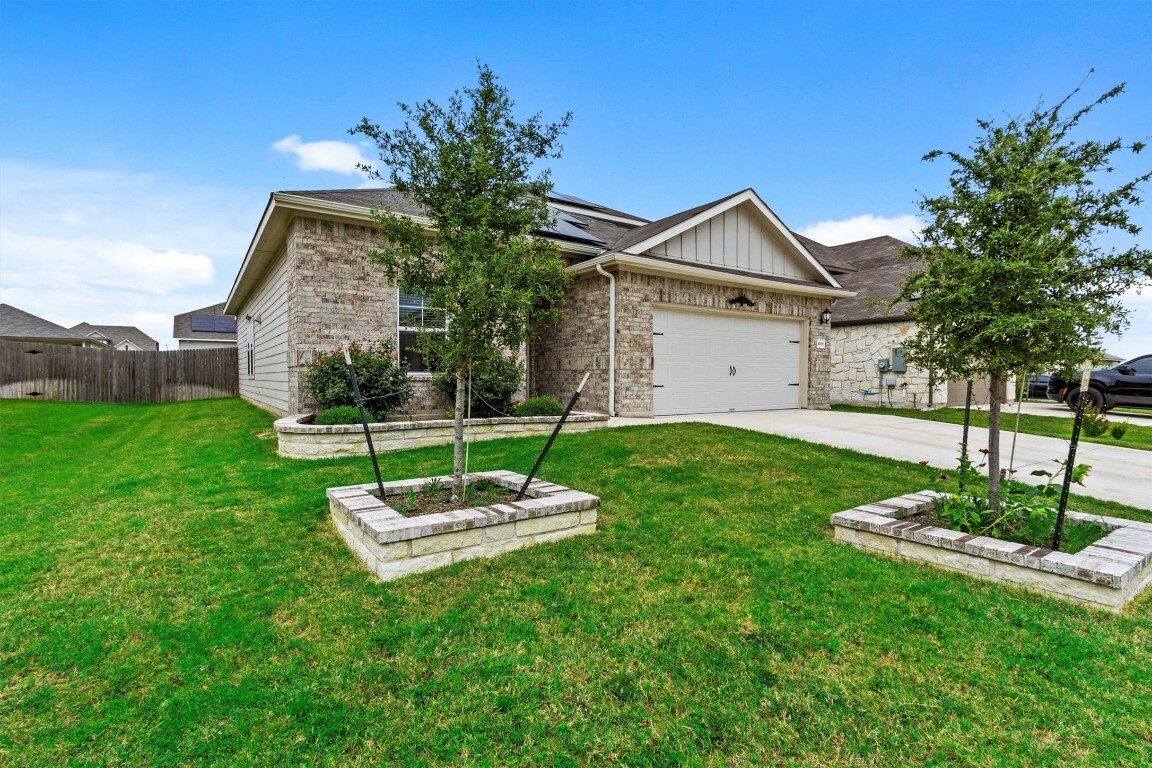 Property Photo:  1009 Pallano Road  TX 78634 