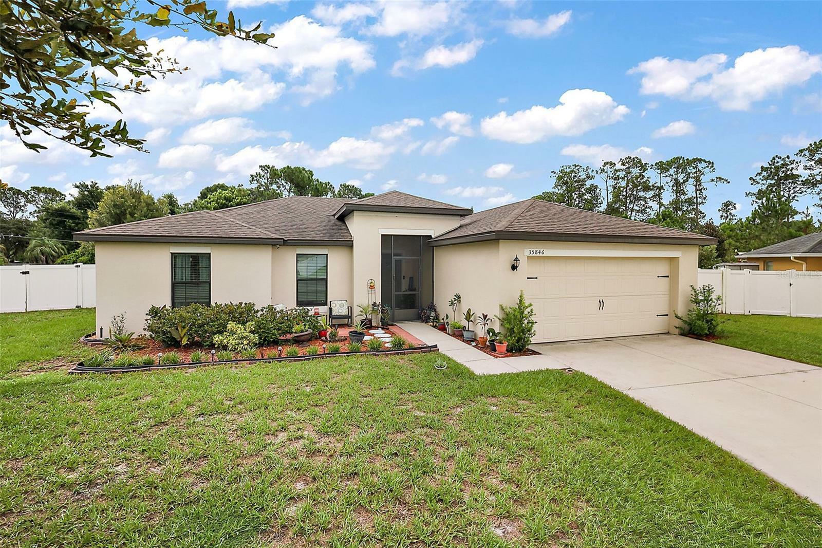 Property Photo:  35846 Rose Moss Avenue  FL 34788 