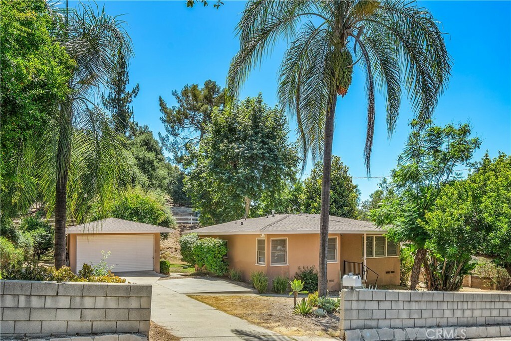 Property Photo:  1012 Norumbega Drive  CA 91016 