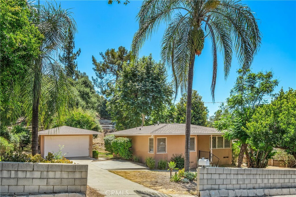 Property Photo:  1012 Norumbega Drive  CA 91016 