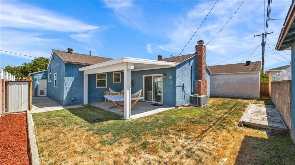 Property Photo:  2902 Candlewood Street  CA 90712 