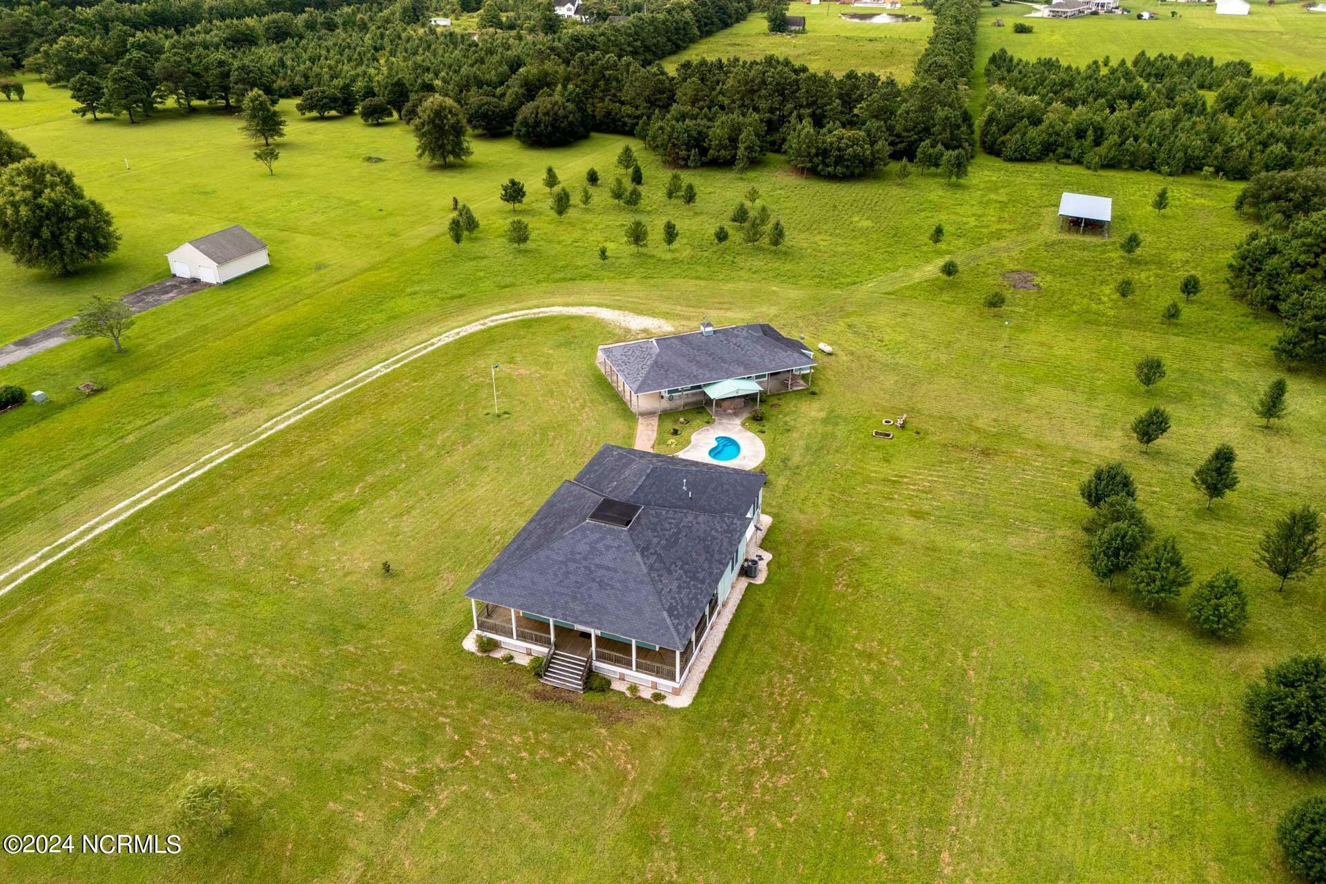 Property Photo:  1204 Tulls Creek Road  NC 27958 