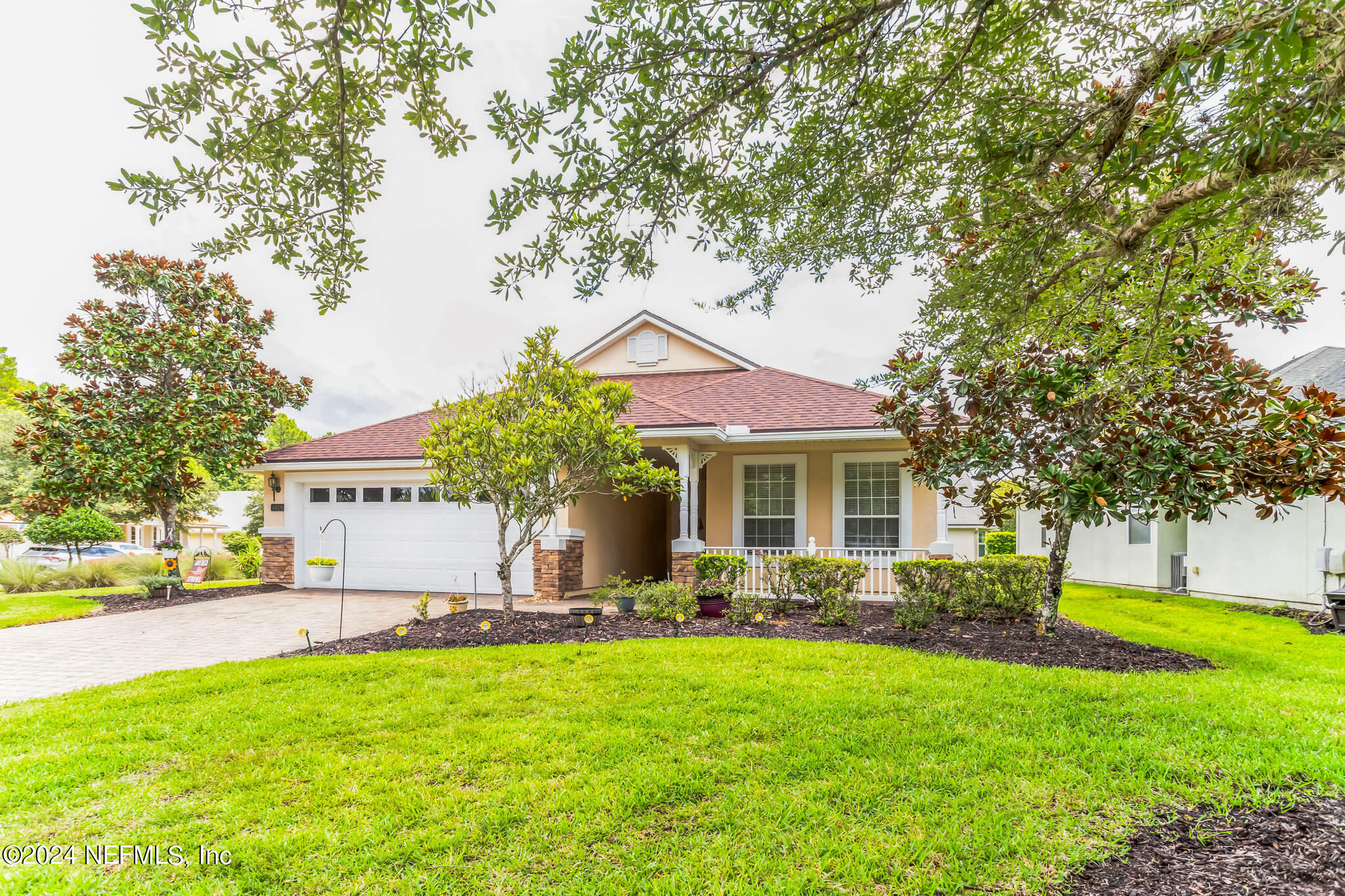 Property Photo:  1428 Castle Pines Circle  FL 32092 