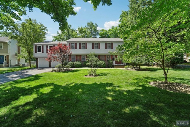 Property Photo:  90 Colgate Avenue  NJ 07652 