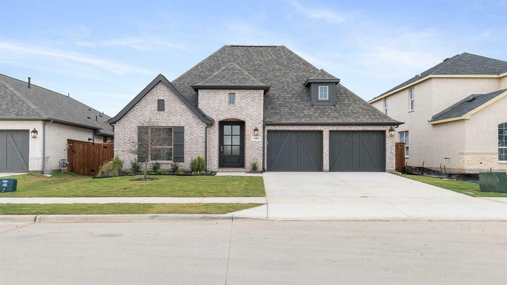 Property Photo:  1307 Elderberry Court  TX 76052 