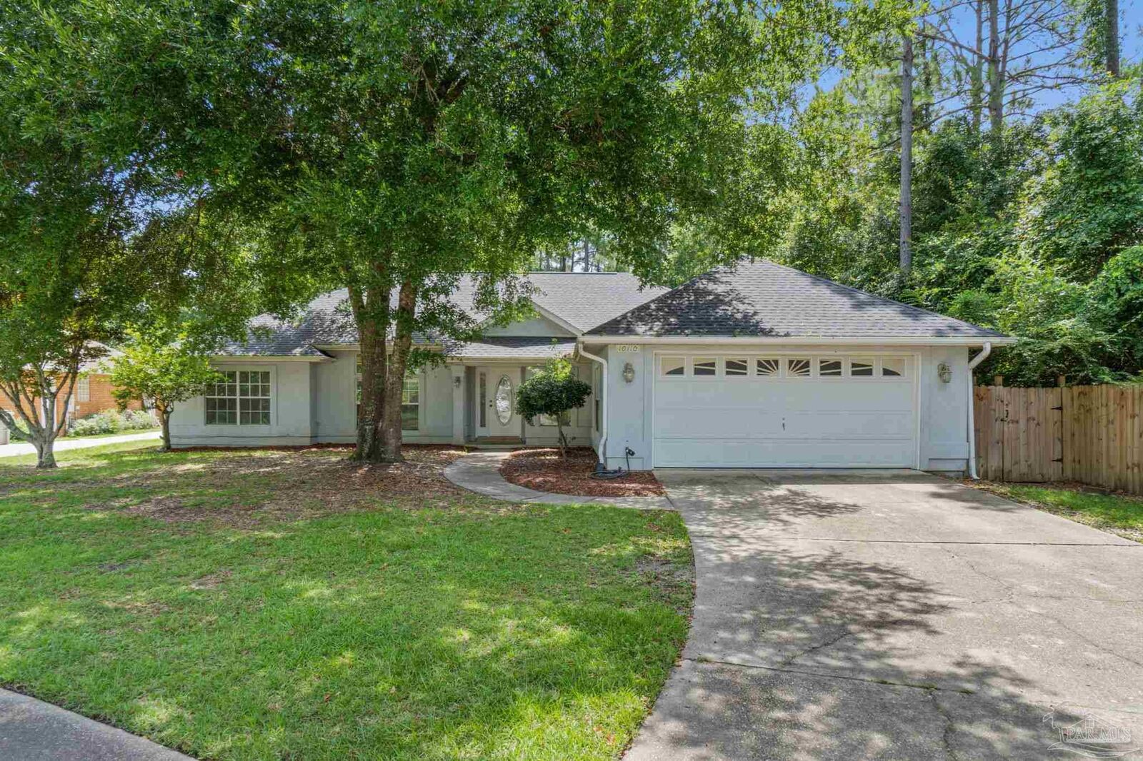 Property Photo:  10110 Bristol Park Rd  FL 32533 