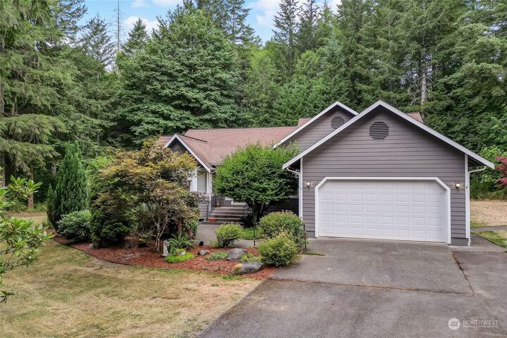 Property Photo: 5123 Wilkinson Rd W WA 98312