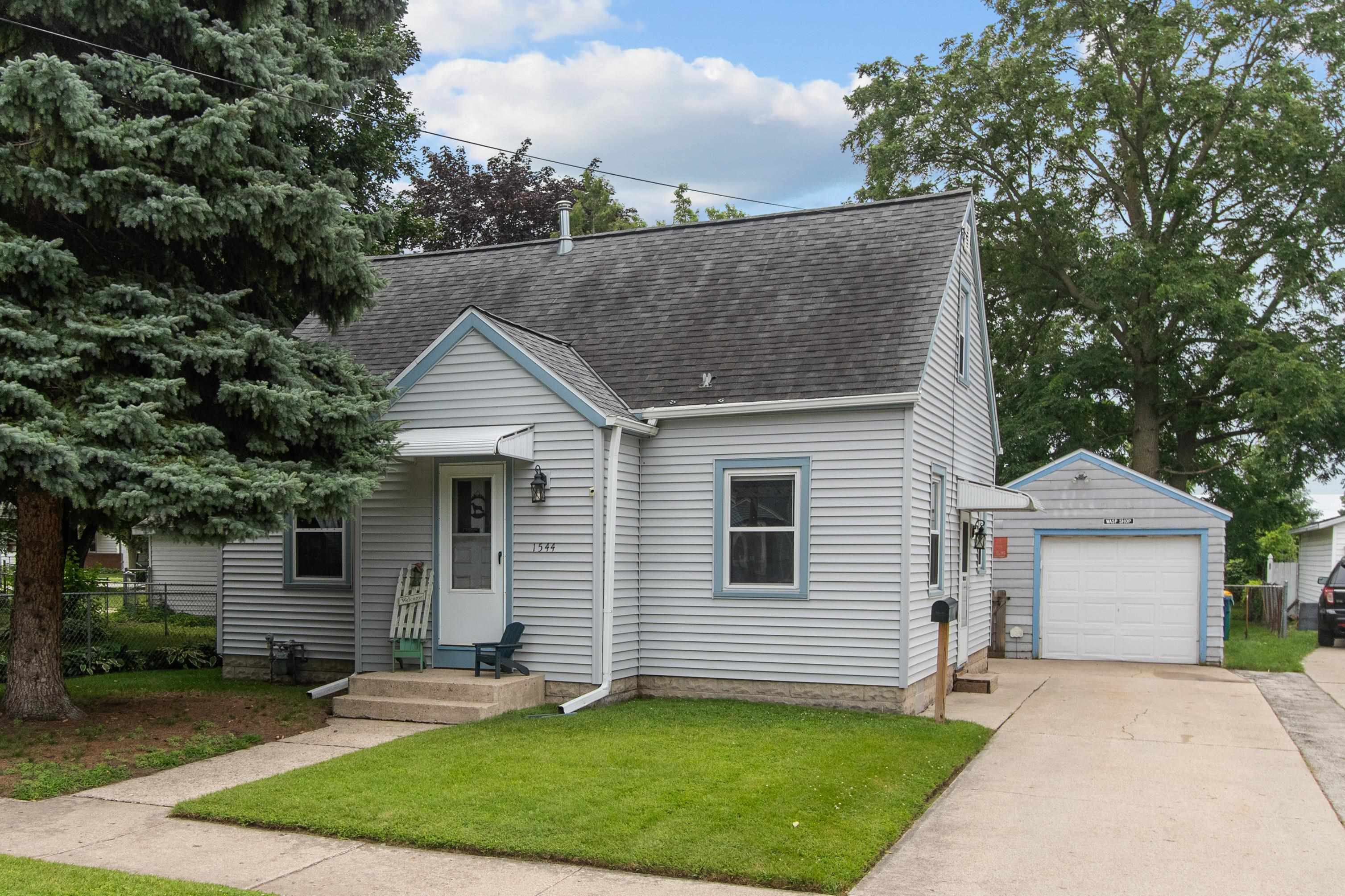 Property Photo:  1544 Farlin Avenue  WI 54302 