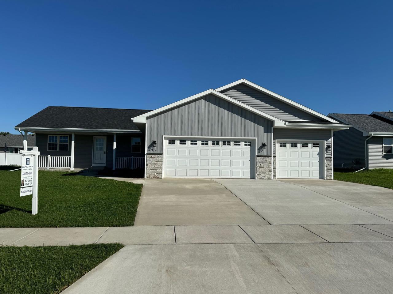 Property Photo: 14 Acacia Lane WI 53563