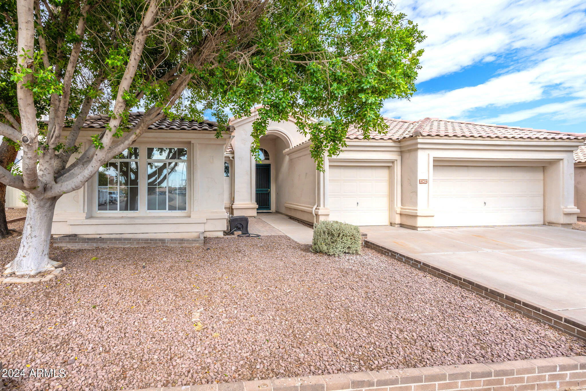 Property Photo:  22427 N 71st Lane  AZ 85310 