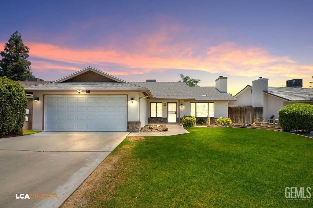 Property Photo: 3800 Little Falls Court CA 93312