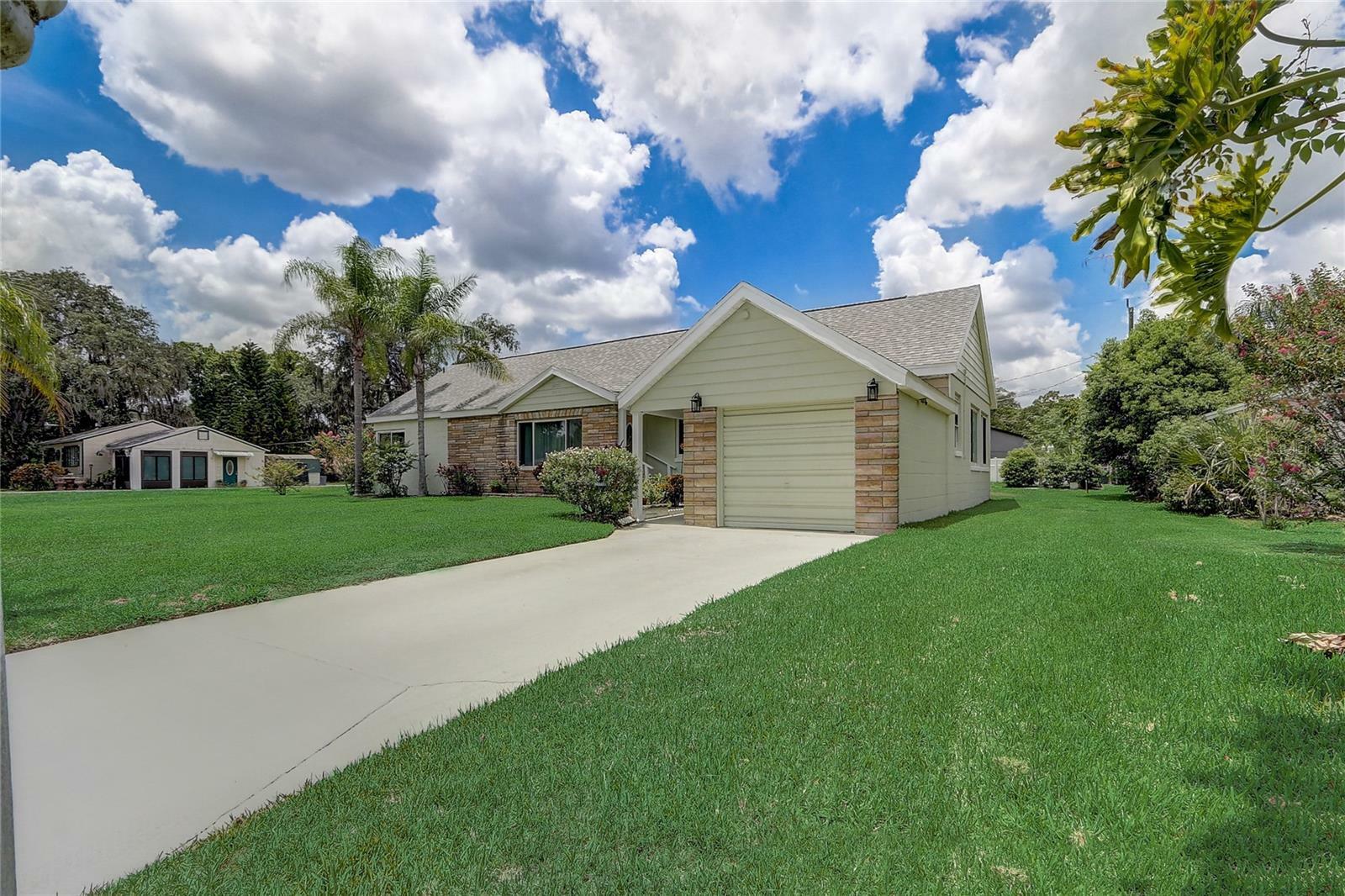 Property Photo:  2434 S Myrtle Avenue  FL 32771 