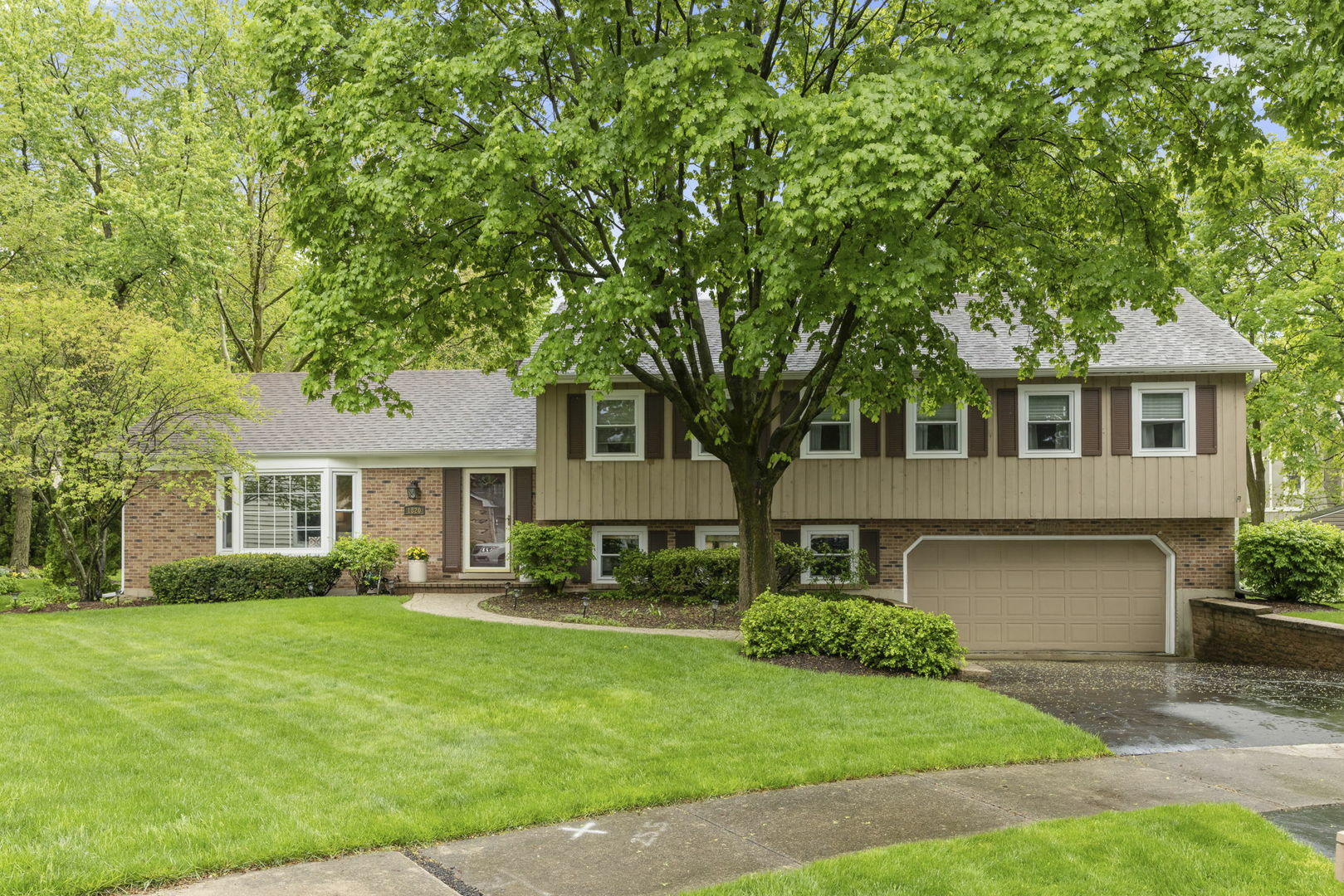 Property Photo:  1820 Winola Court  IL 60565 