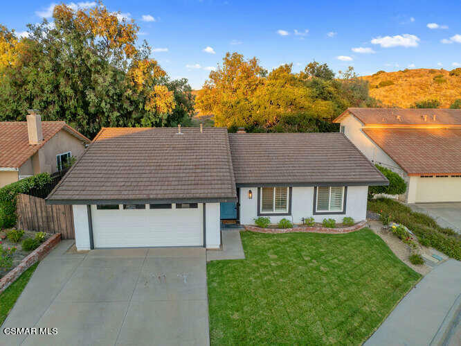 Property Photo:  2186 Aspenpark Court  CA 91362 