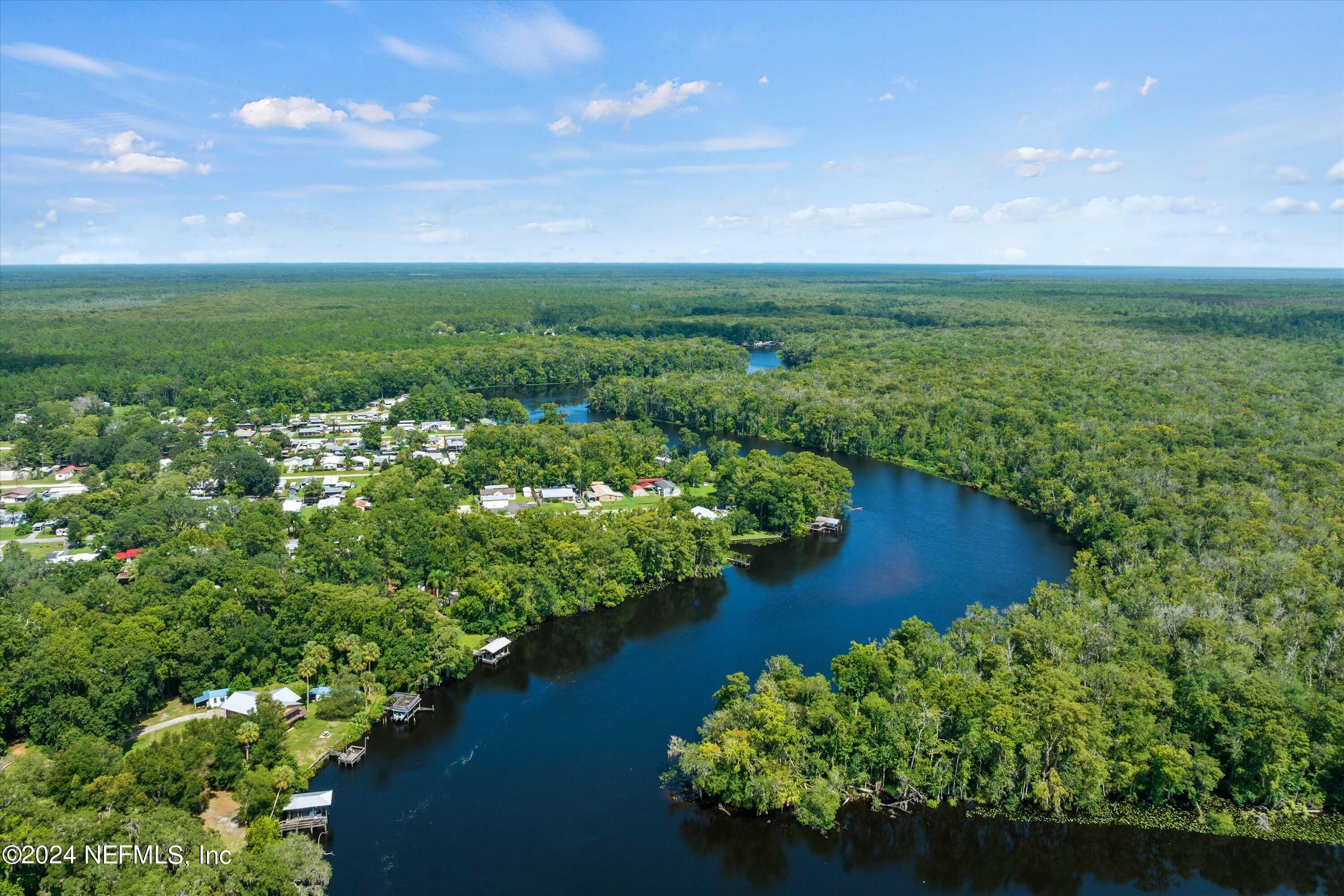 Property Photo: 145 Finnigan Road FL 32189