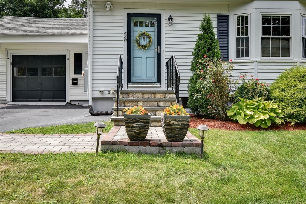 Property Photo:  48 Edgebrook Rd  MA 01701 