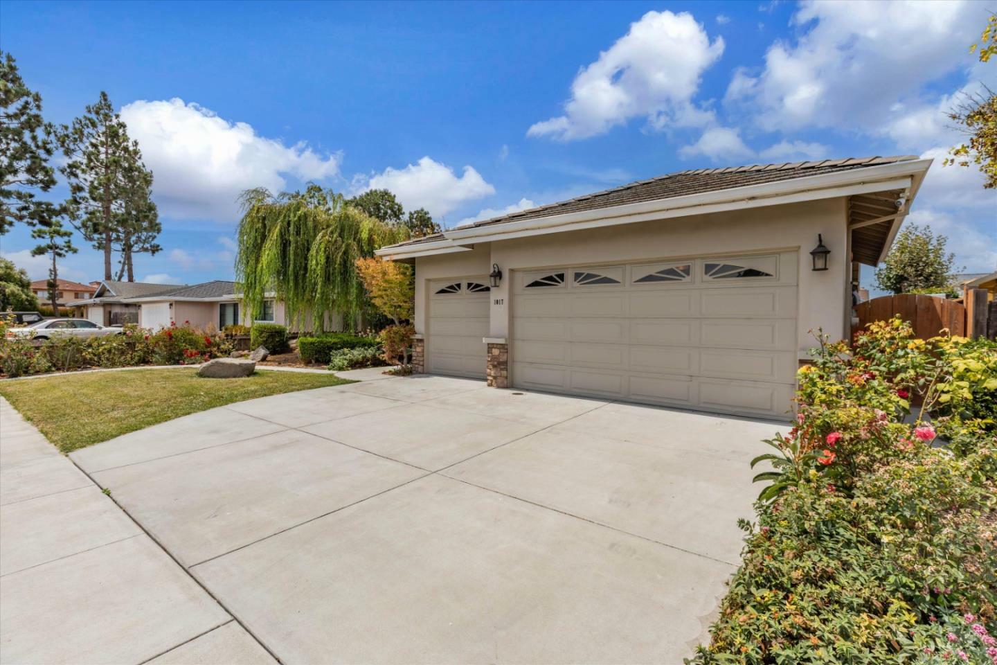 Property Photo:  1017 Greenwood Place  CA 93901 