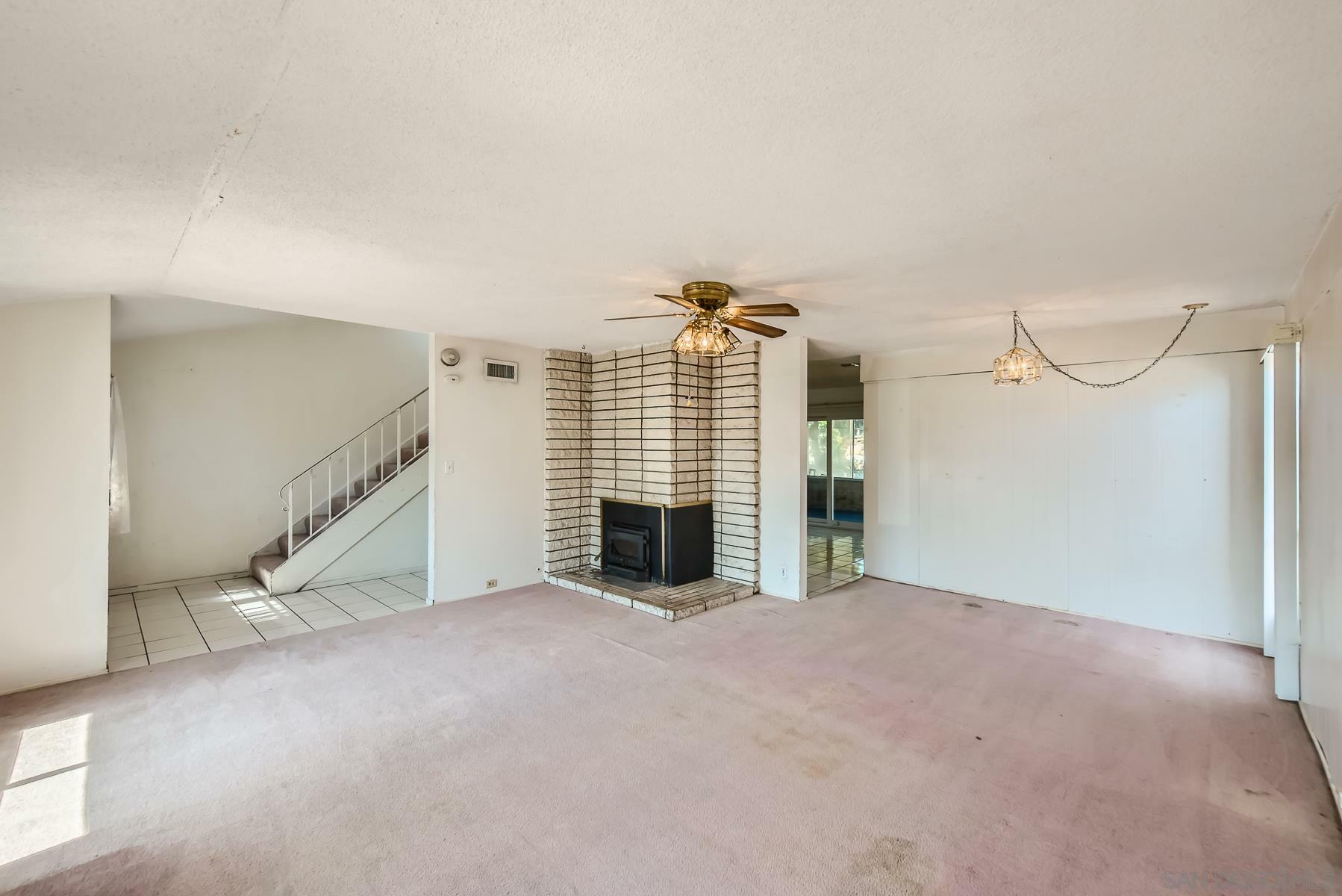 Property Photo:  1152 Benjamin Pl  CA 92020 