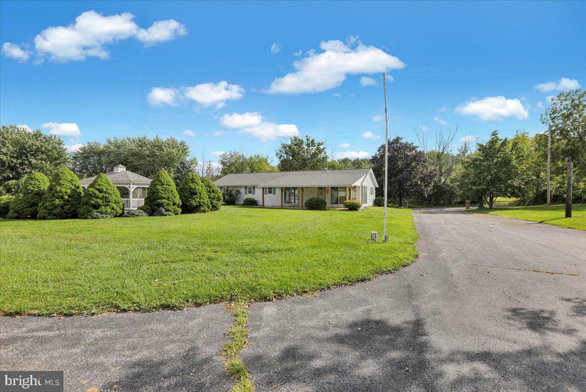 Property Photo:  3 Apple Road  PA 19512 