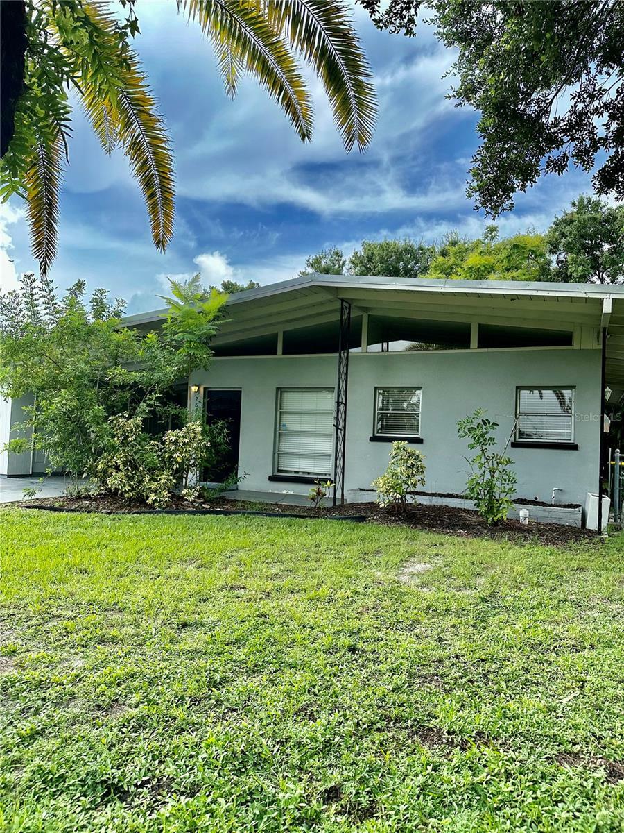 Property Photo:  2854 Bay Street  FL 34237 