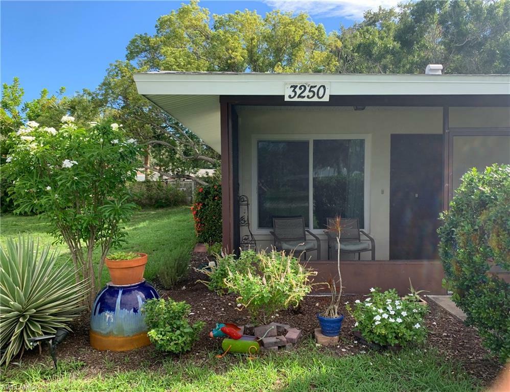 Property Photo:  3250 Ramblewood Cir  FL 34237 