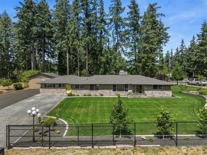 Property Photo:  9721  118th Street E  WA 98373 
