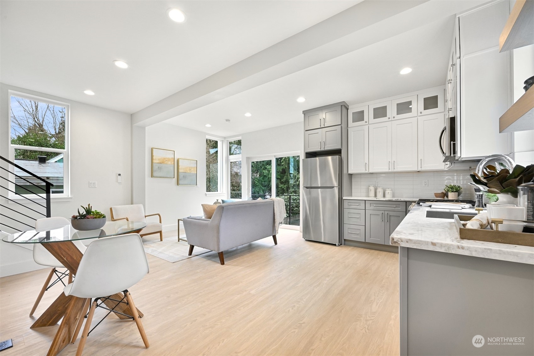 Property Photo: 1035 NE 98th St B WA 98115