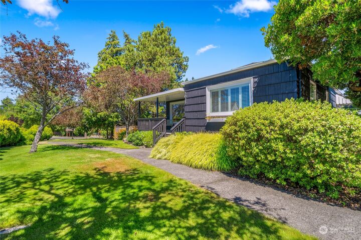 Property Photo:  5025 Hyada Boulevard NE  WA 98422 