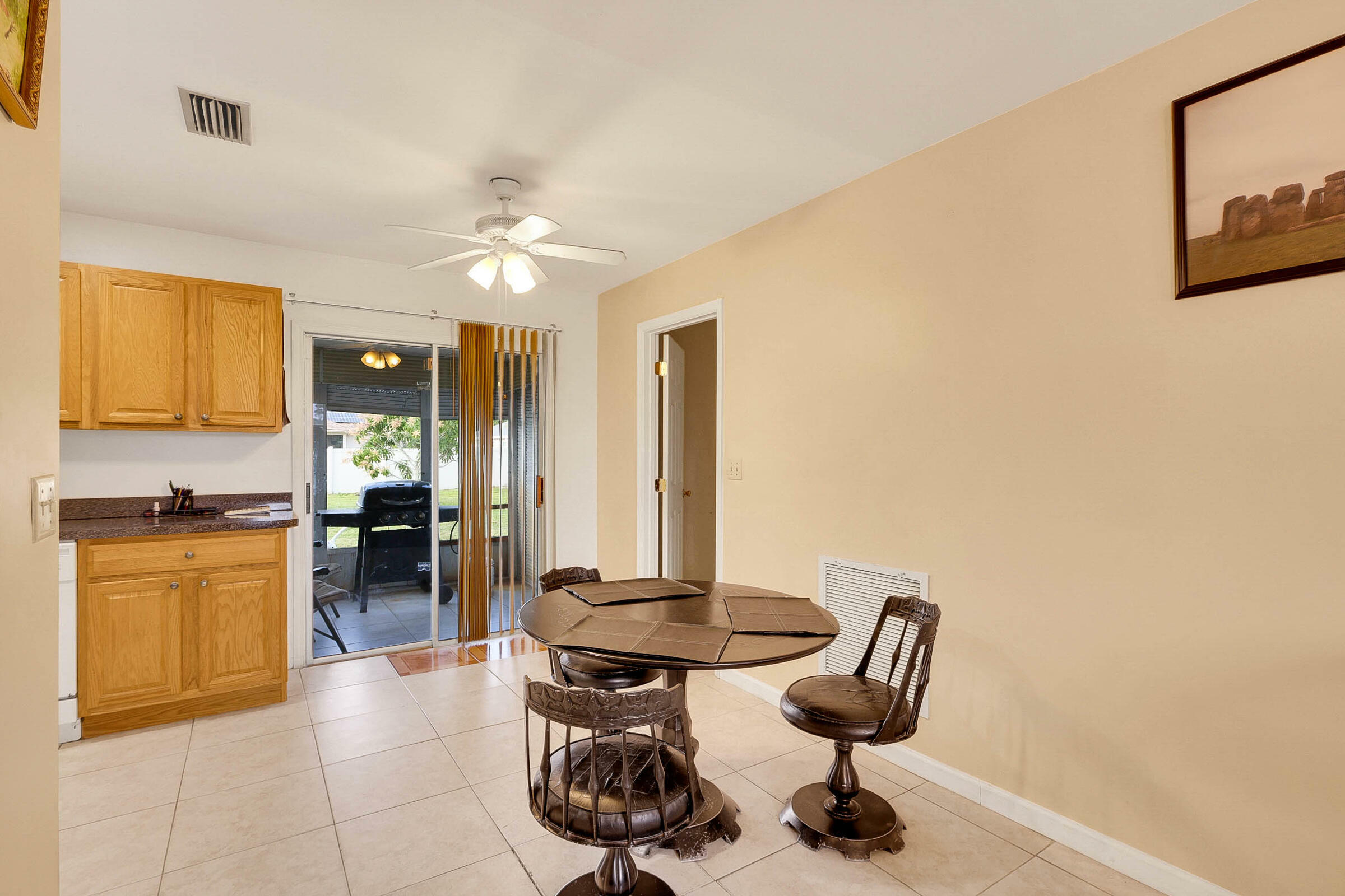 Property Photo:  113 SW Starfish Avenue  FL 34984 