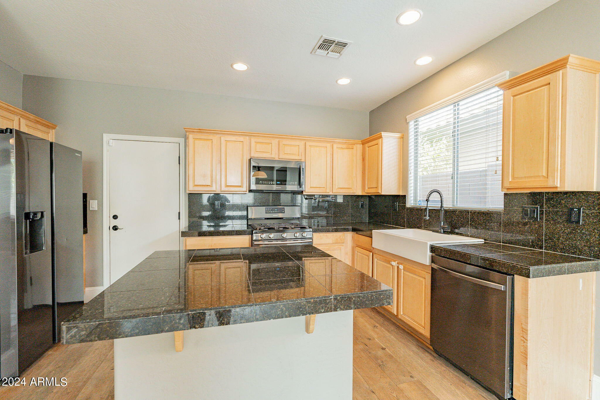 Property Photo:  38021 N Pagoda Lane  AZ 85086 